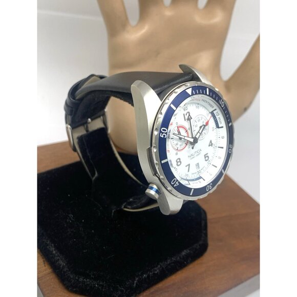 Nautica Men's Watch N25003 Swiss Quartz White Dial Date Black Leather Band 42mm - Picture 14 of 14